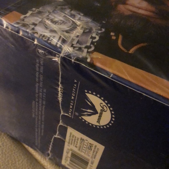 Worf: Return to Grace Collection - VHS with Figure - New! - Picture 3 of 6